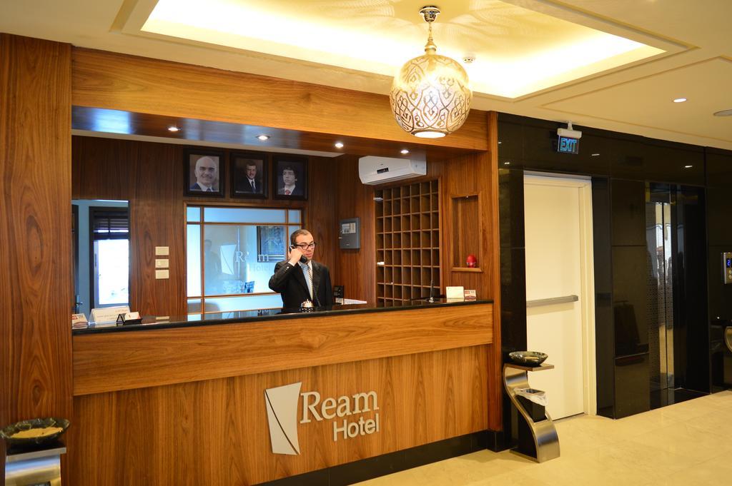 Ream Hotel Amman Amã Exterior foto