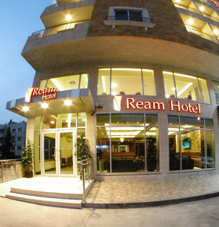 Ream Hotel Amman Amã Exterior foto