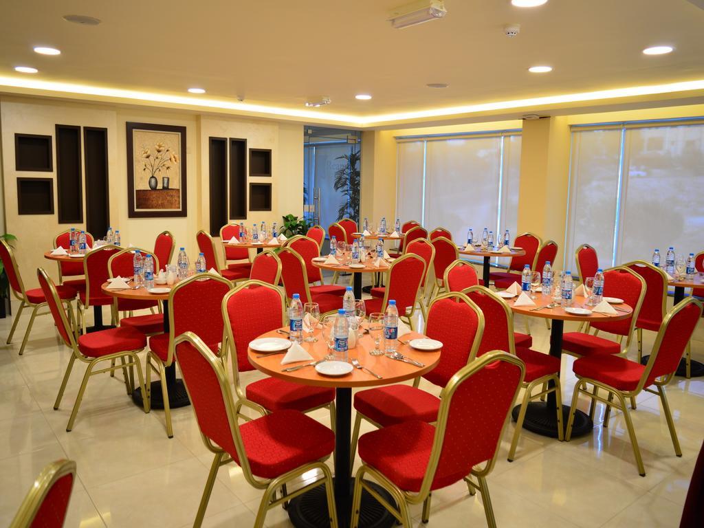 Ream Hotel Amman Amã Exterior foto